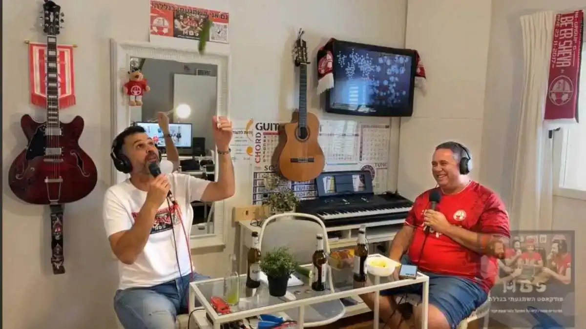 הפודקאסט ''השתגעתי בגללה'' פותח עונה בפרק חגיגי מצולם: ''מלפפונים באוויר''